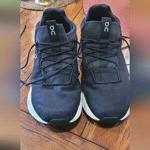 On CloudTec Black Men's Size 11.5 US Shoes